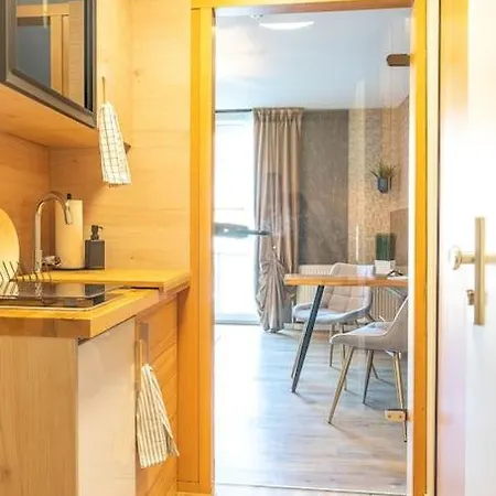 Golden Nugget Inkl Wlan, Parkplatz * דטמולד