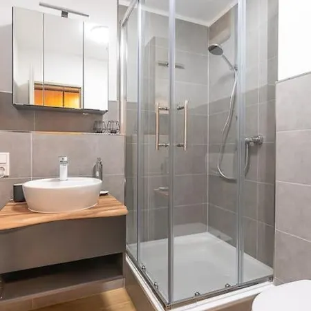 Golden Nugget Inkl Wlan, Parkplatz Lägenhet Detmold