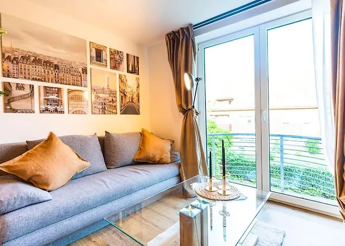 Golden Nugget Inkl Wlan, Parkplatz Detmold