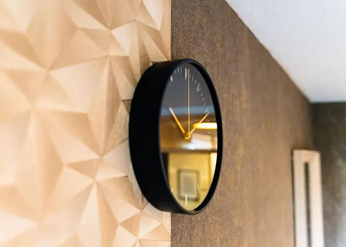 Golden Nugget Inkl Wlan, Parkplatz Detmold