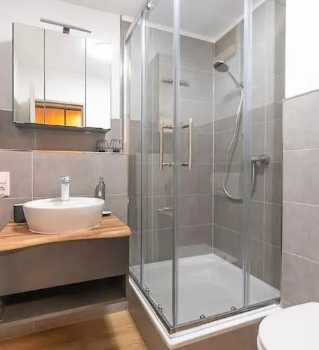 Golden Nugget Inkl Wlan, Parkplatz Appartement Detmold